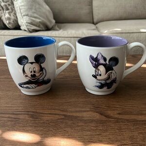 Adorable vintage Mickey and Minnie Mouse mugs